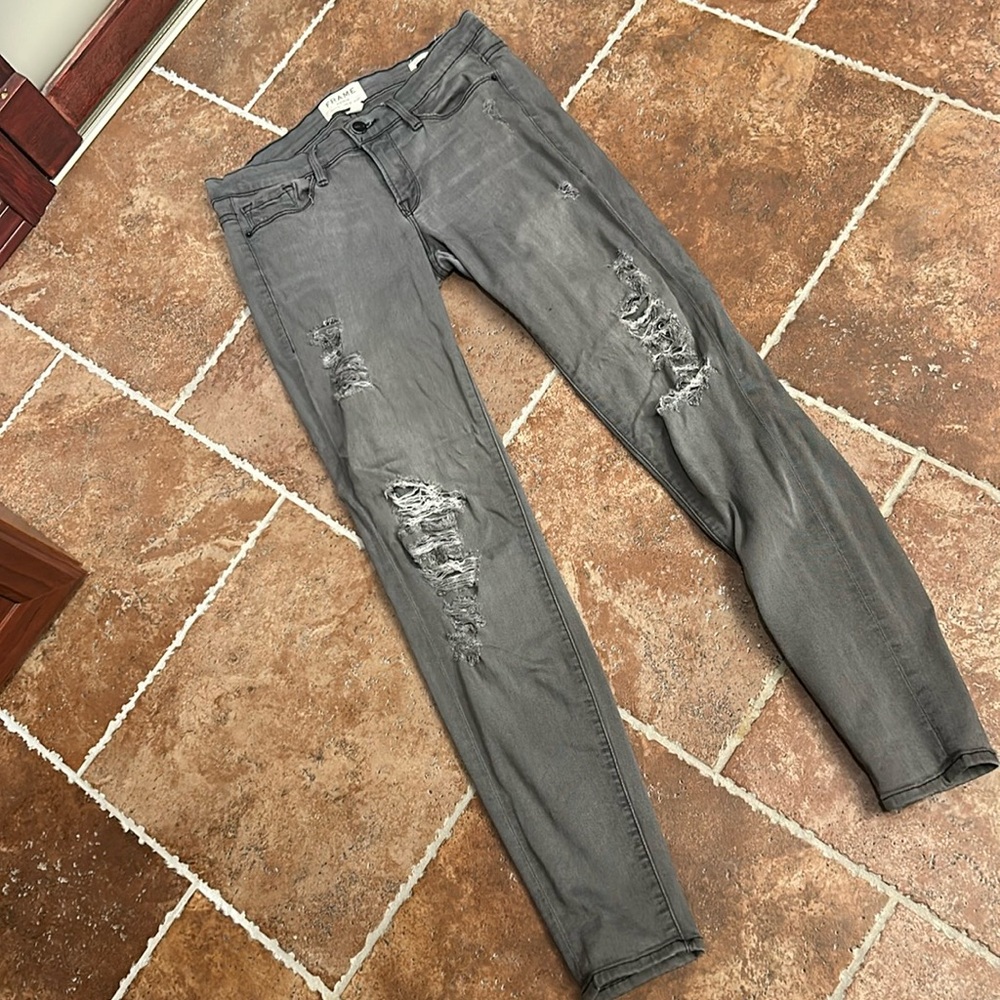 Frame Distressed Jeans